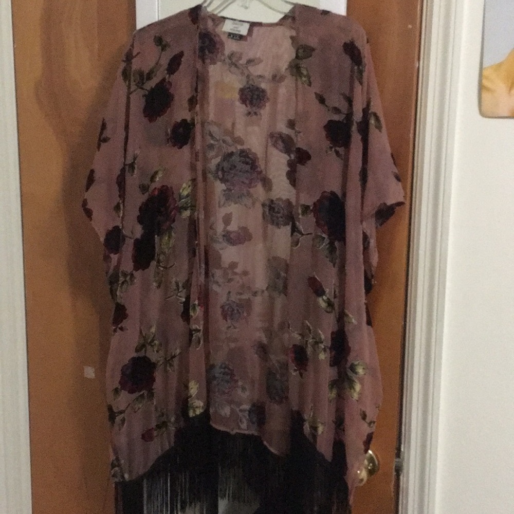 Rose kimono with fringe detail